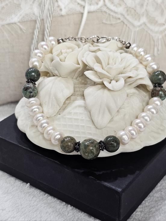 Artisan-created Jewelry - Freshwater Pearls and Kambaba Jasper Bead Bracelet Adjustable up to 7 3/4 Inches